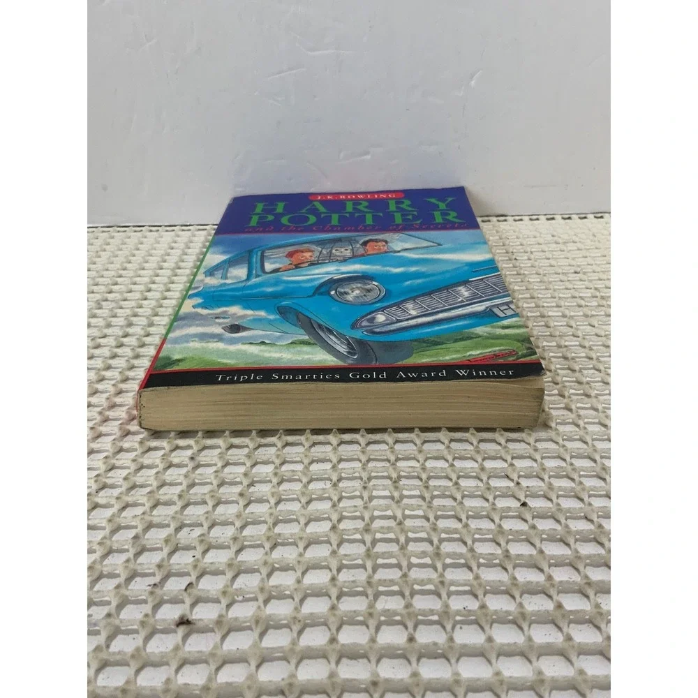 Harry Potter and the Chamber of Secrets – Magic First Edition paperback EUC